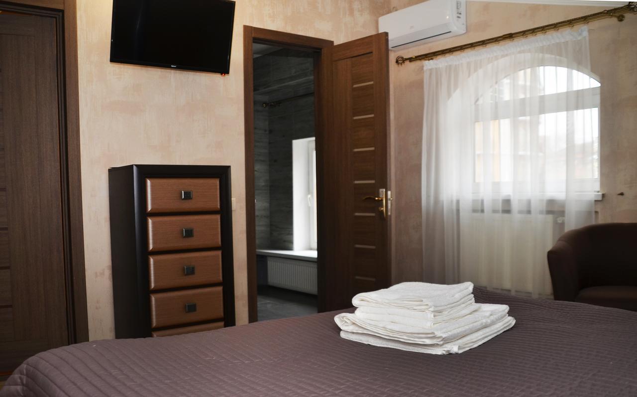 Centralnyi Hotel Полтава Экстерьер фото