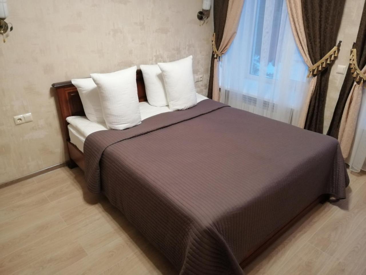 Centralnyi Hotel Полтава Экстерьер фото